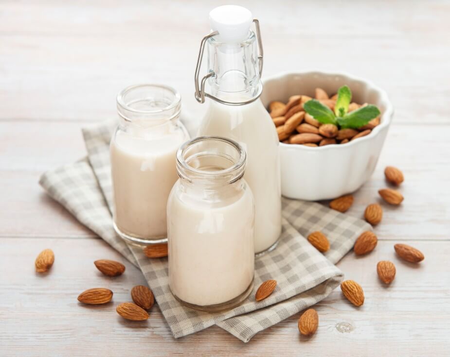 almond milk vs coconut milk comparison