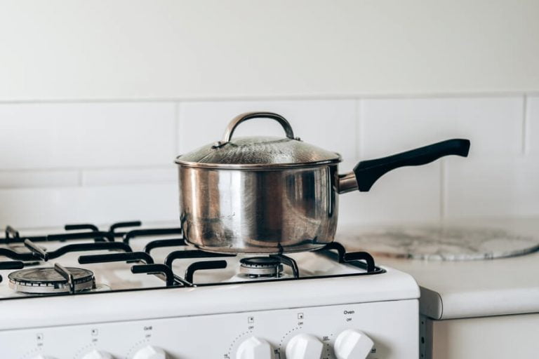 Can You Cook With Almond Milk? (Baking, Boiling, Cooking) Milk Pick