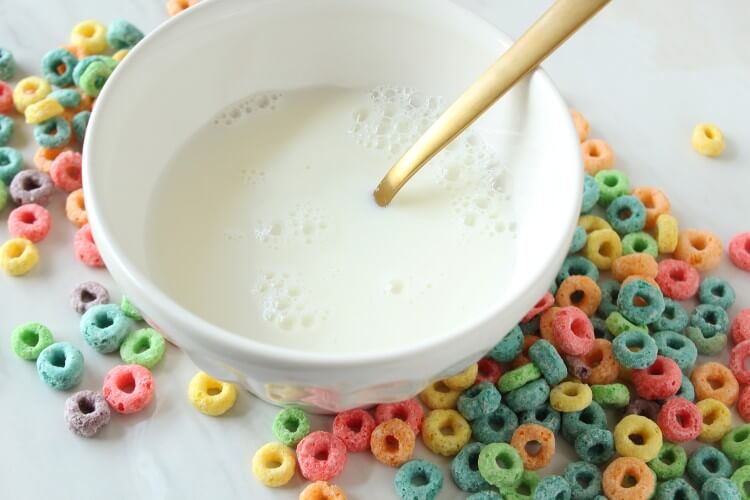 how to use almond milk - cereal
