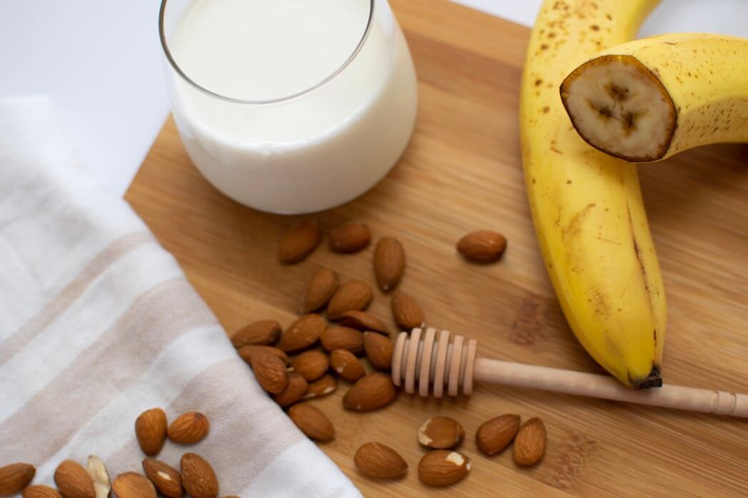 protein in almond milk