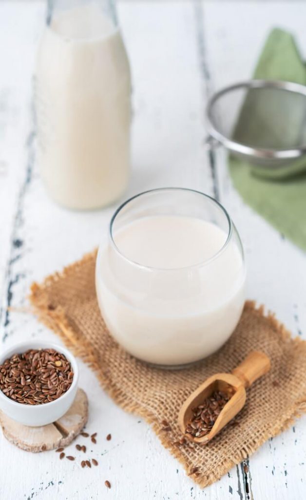 Oat Milk vs. Flax Milk (Which is Better?) Milk Pick
