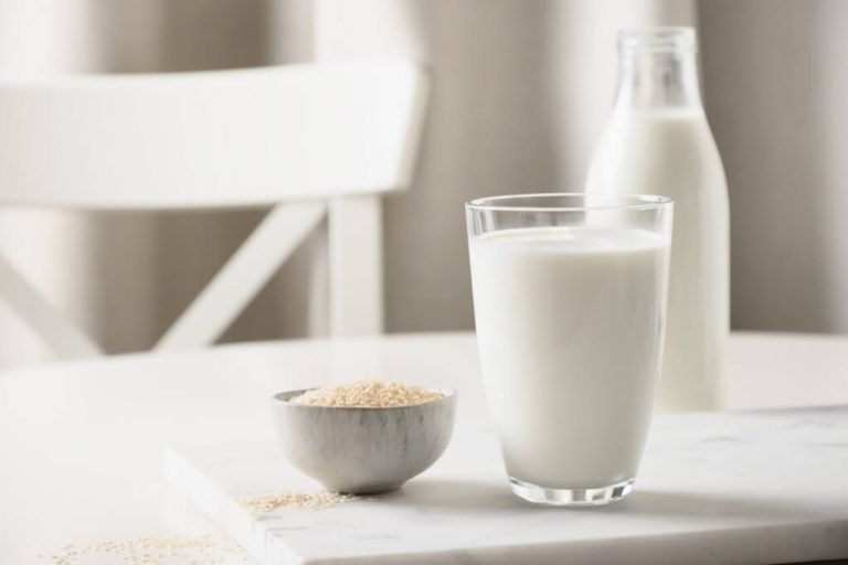 Oat Milk vs. Soy Milk Which is Healthier? Milk Pick