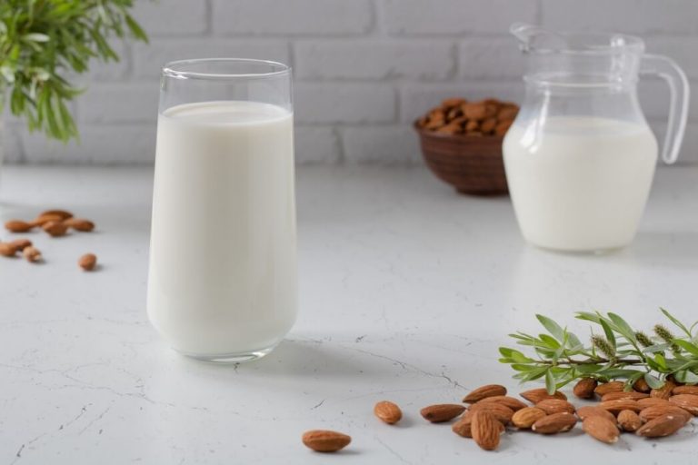 Is Almond Milk Good for Cholesterol? (Lower Your Levels)