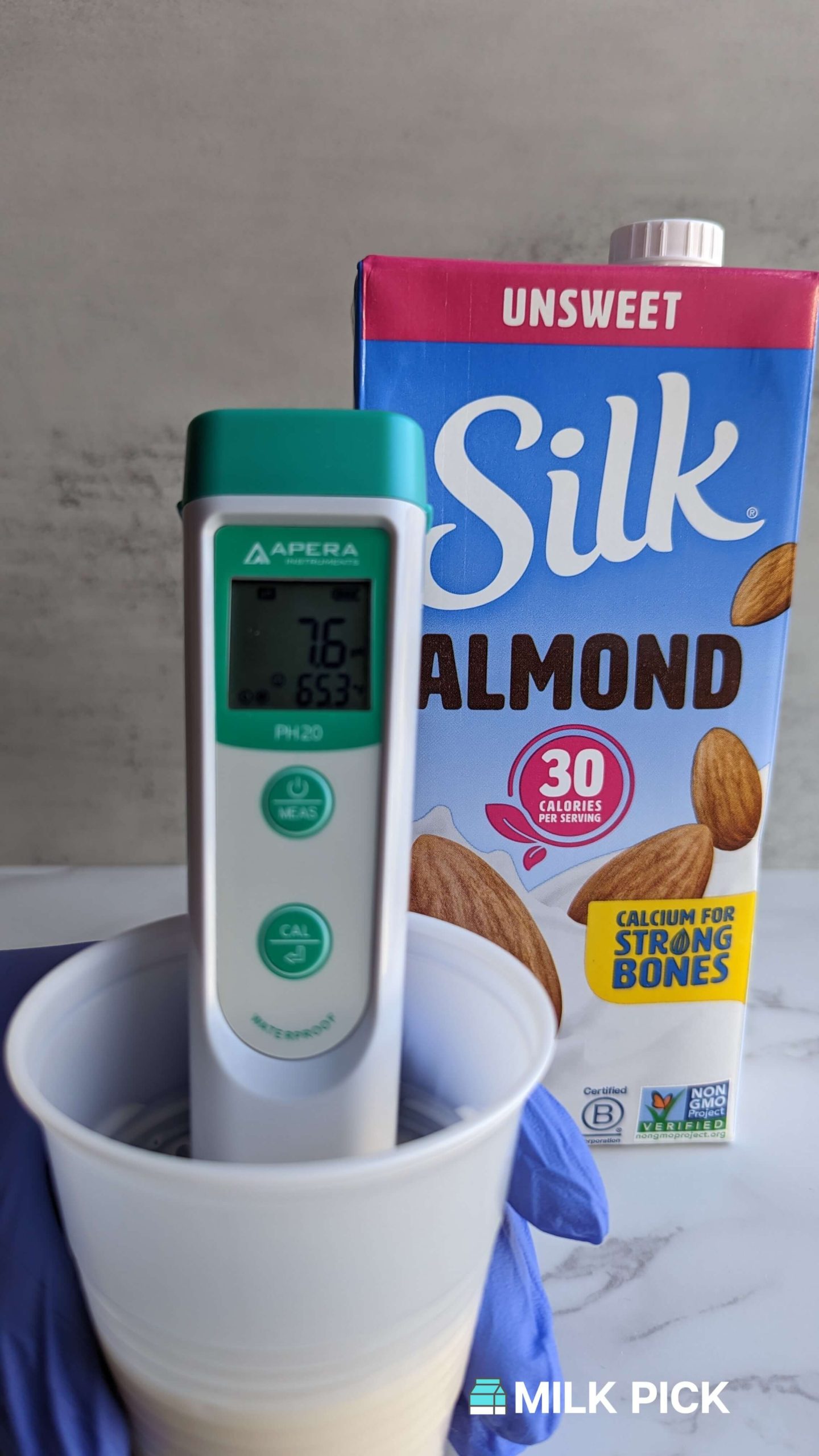 silk unsweetened almond milk ph test